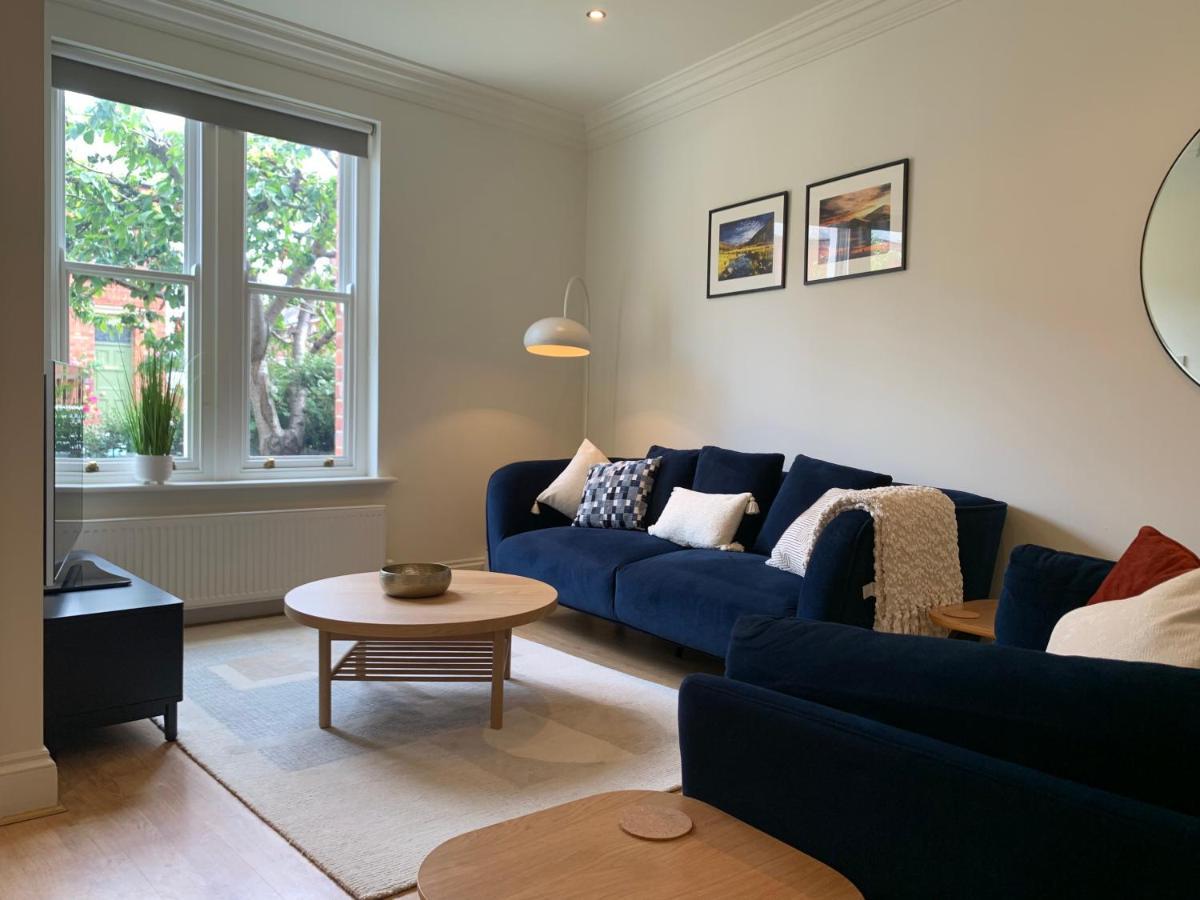 Modern 3 Bed House In The Heart Of Town. *
