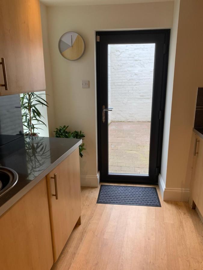 Modern 3 Bed House In The Heart Of Town. Holiday home Morpeth